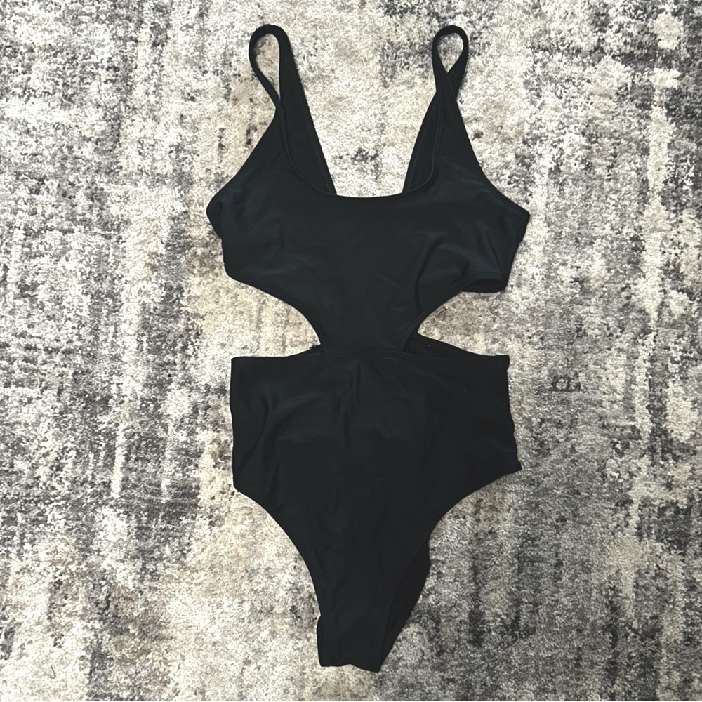 Aerie / Cut-out One Piece Swimsuit High Rise Full Bottoms